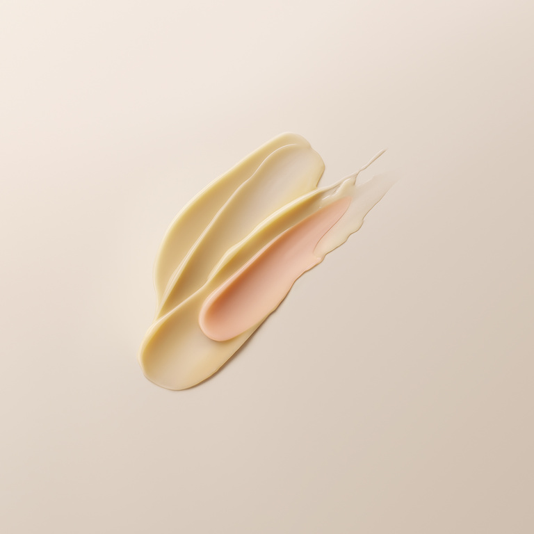 Valerie De Meerleer -  clarins